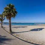 Of 30m With View On The Sea Apartmán *