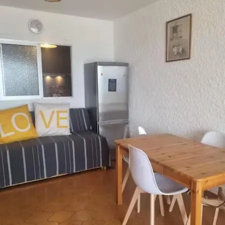 Apartment Of 30m With View On The Sea Six-Fours-les-Plages