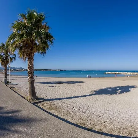 Of 30m With View On The Sea Six-Fours-les-Plages